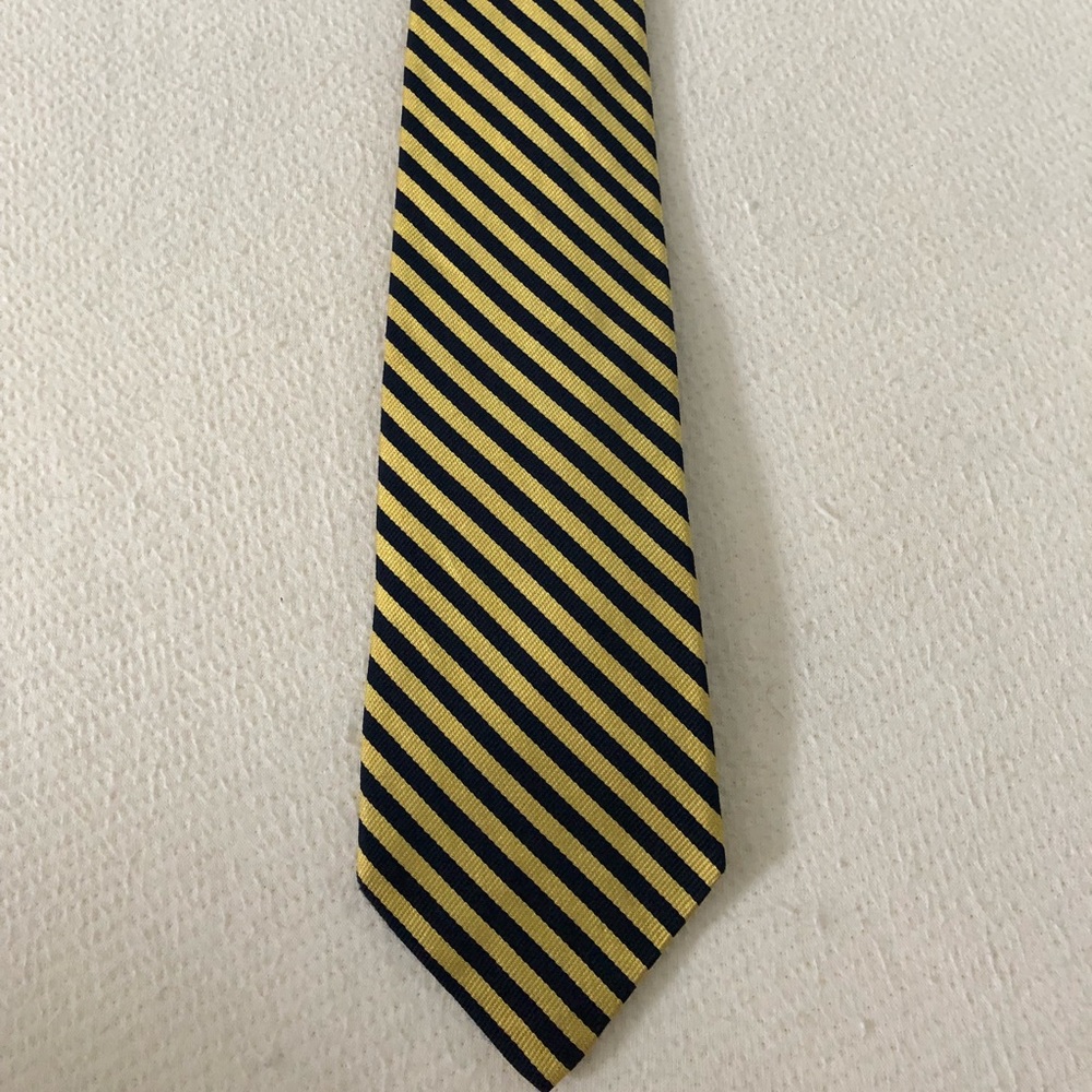 Brooks Brothers Makers 100% Silk Tie
